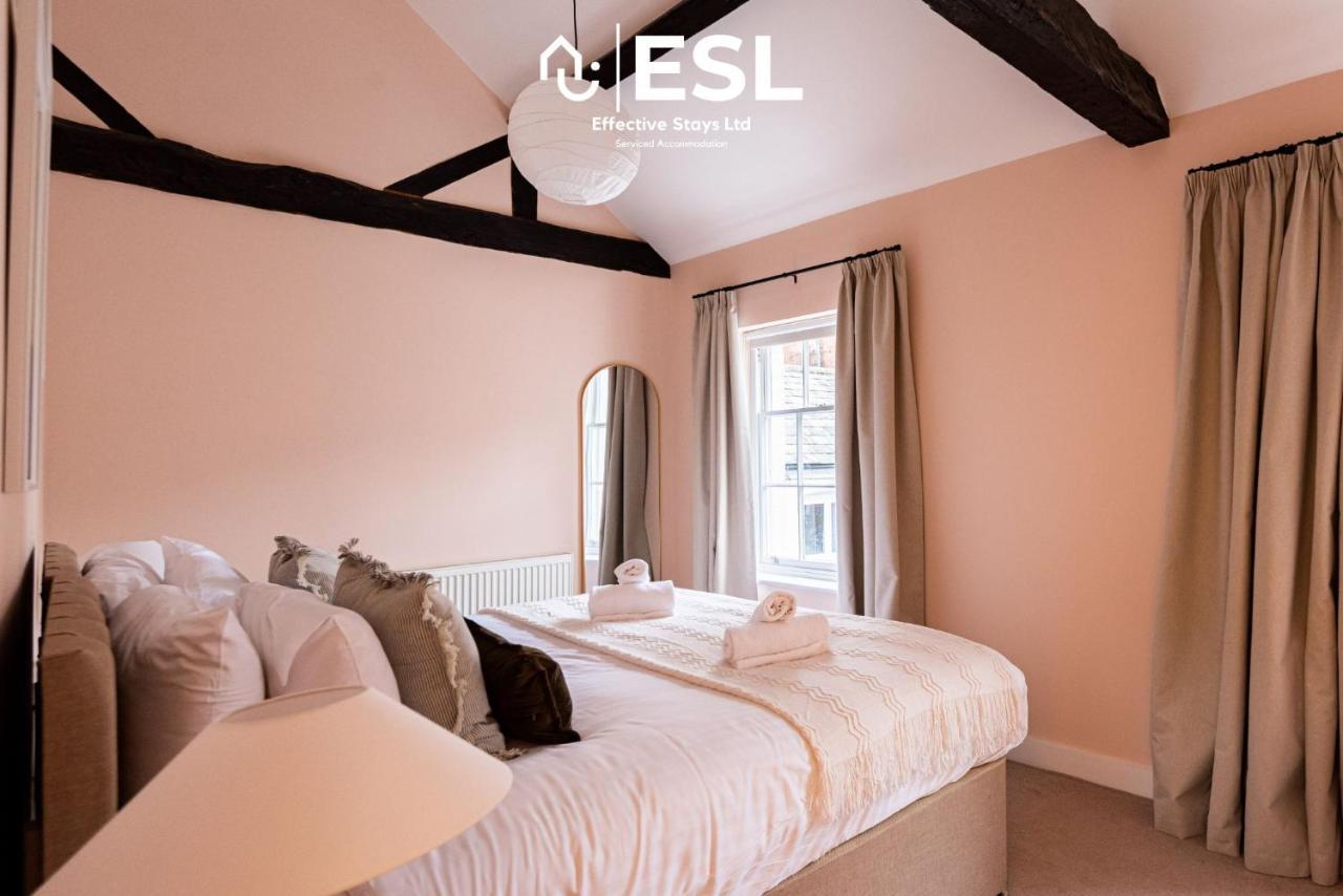Elegant Apartment On Historic Cobbled High St Shrewsbury Town Centre Eksteriør billede