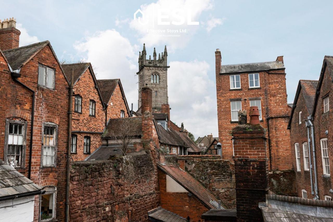 Elegant Apartment On Historic Cobbled High St Shrewsbury Town Centre Eksteriør billede