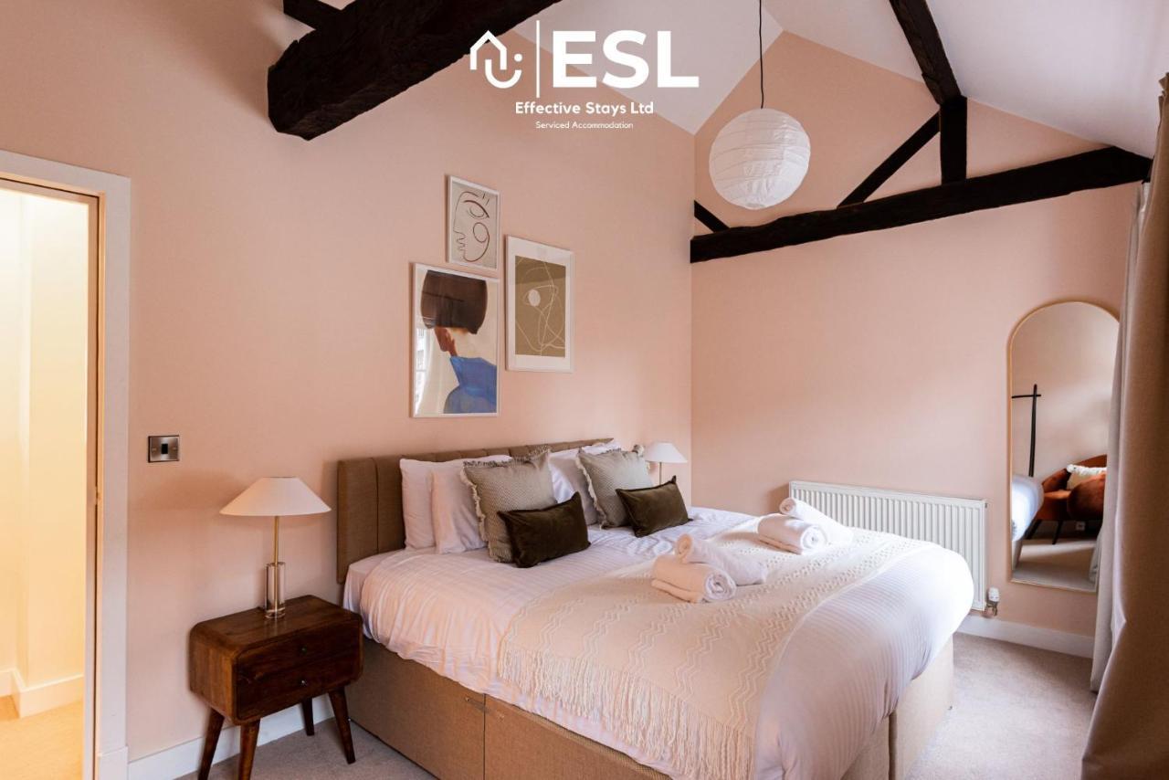 Elegant Apartment On Historic Cobbled High St Shrewsbury Town Centre Eksteriør billede