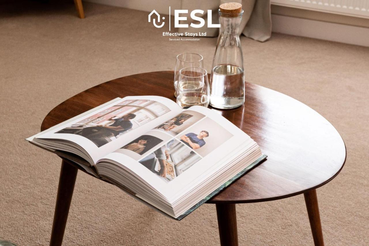 Elegant Apartment On Historic Cobbled High St Shrewsbury Town Centre Eksteriør billede